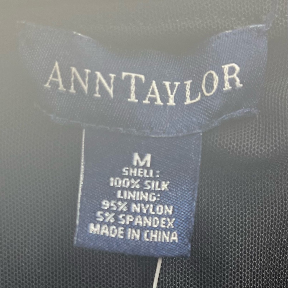 🖤 Ann Taylor 100% Silk Black Sequin Blouse - Picture 7 of 8